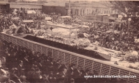Fotografia del Viernes Santo de 1976, año del terremoto, del Señor Sepultado de Santo Domingo