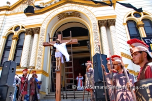 1956 El renacimiento de la vieja liturgia y la adaptación de la escultura del Santo Cristo Yacente del Calvario en Cristo de la penitencia para el ceremonial de Viernes Santo